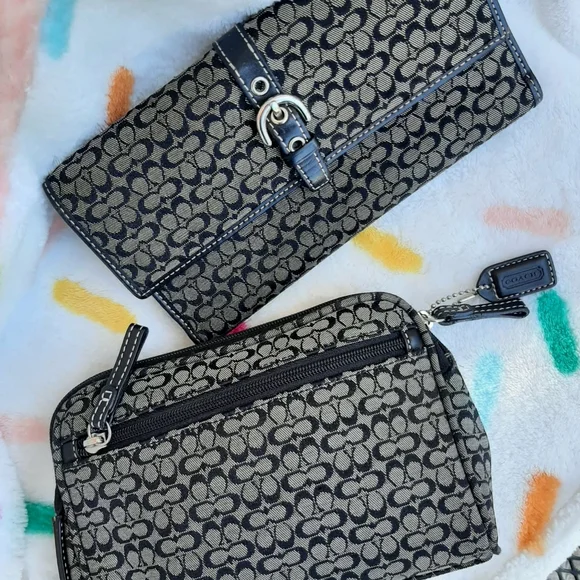 COACH Y2K Mini Signature 2-Piece Set Soho Era Buckle Long Wallet + Matching Case - Picture 6 of 16
